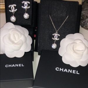 Beautiful Chanel necklace and earrings set
